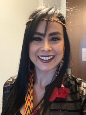 Eliana, 44