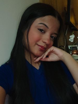 Lara, 18