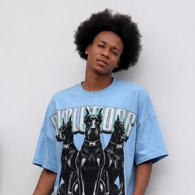 Joshua, 25