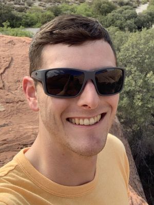 Alex, 28