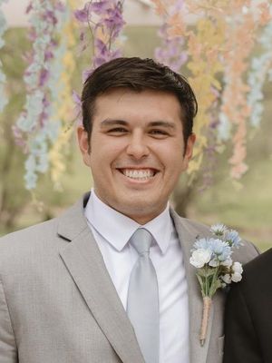 Vincent, 24
