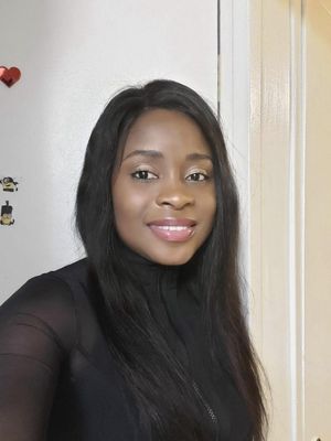 Madeleine, 42