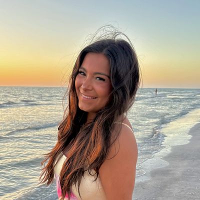 Elisa, 22