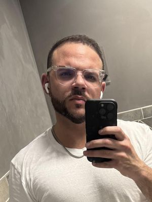 Juan, 33