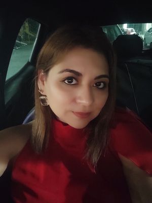 Lucia, 38