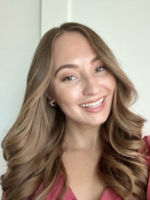 Dana, 26