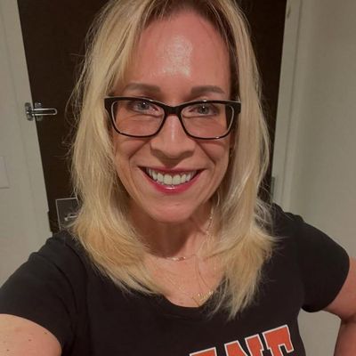 Ivana, 51