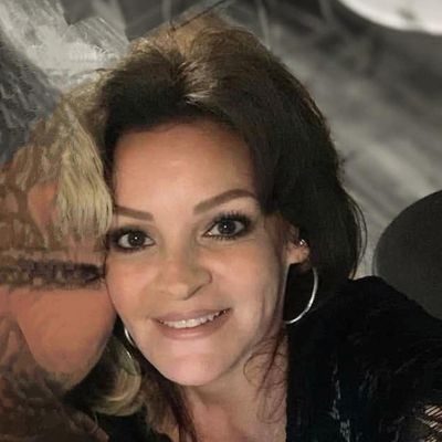 Toni, 62