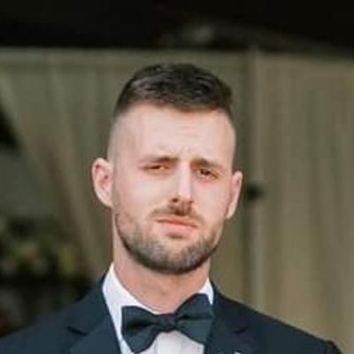 Connor, 32