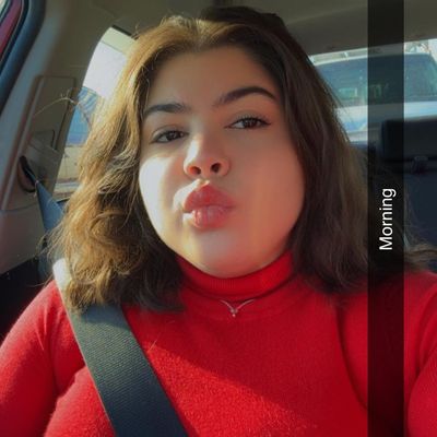 Andrea, 25