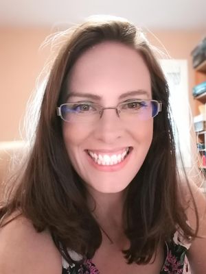 Cristina, 43