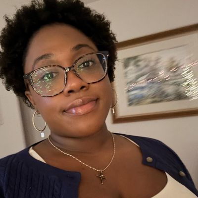 Cassy, 27