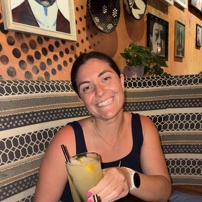 Abby, 27