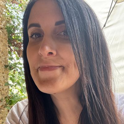 Anna, 46