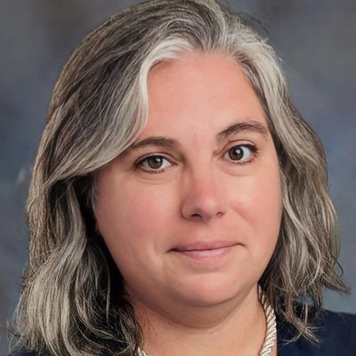 Leigh, 43