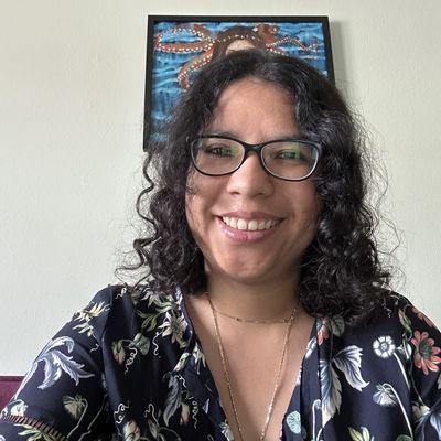 Sarah, 33