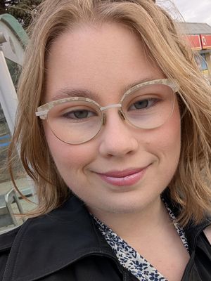 Emily, 23