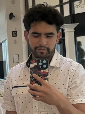 Esteban, 24