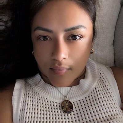 Kelly, 48