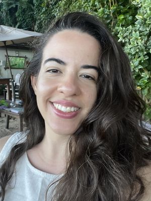 Sarah, 33