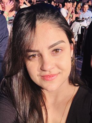 Josiane, 32
