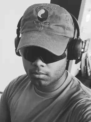 Leo, 23