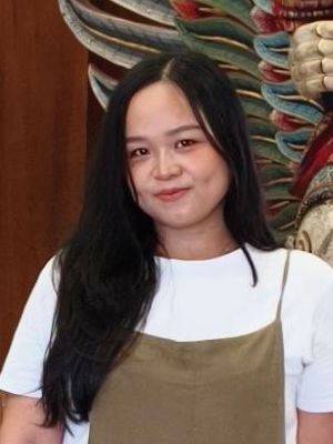 Dwi, 37