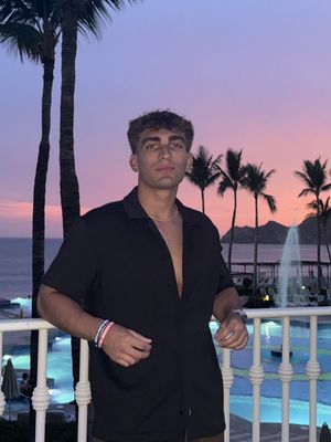 Sebastian, 23