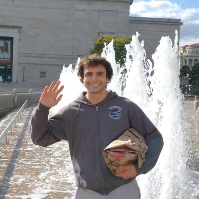 John, 28