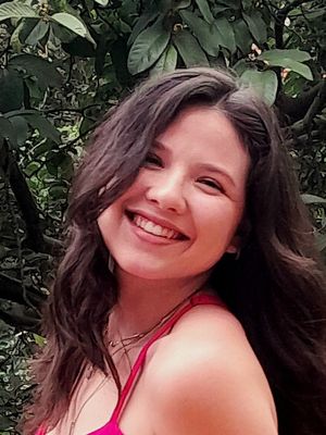 Giovana Mayumi, 21