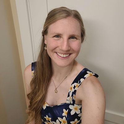 Ashley, 28