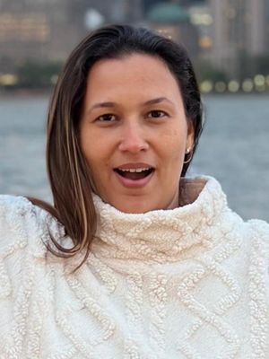 Alessandra, 37