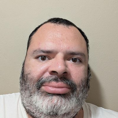 Carlos, 43