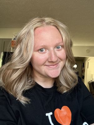 Sarah, 27
