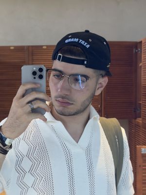Erik, 19