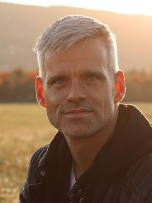 Anton, 51