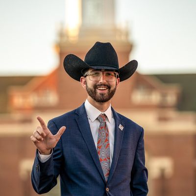 Jonathan, 26