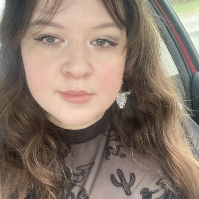 Emily, 33