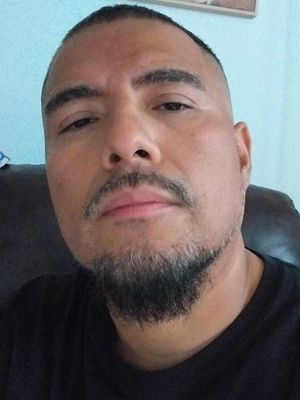 Carlos, 46