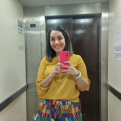 Alejandra, 32