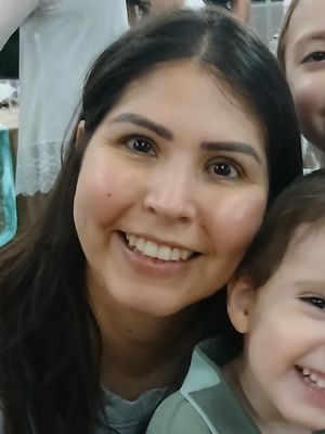 Laura, 39