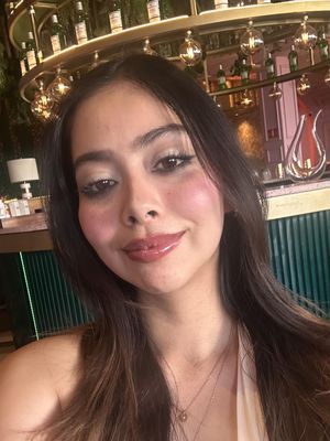 Denisse, 25