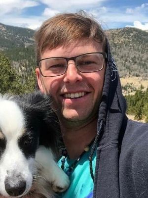 Tom, 37