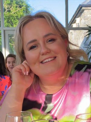 Emma, 28