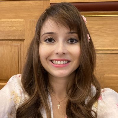 Danielle, 32