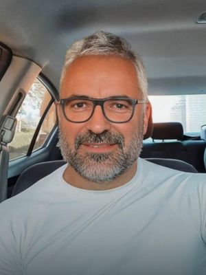 Lukas, 59