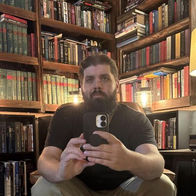 Zachary, 35