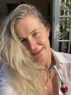 Carla, 52
