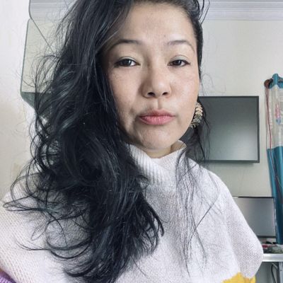 Candi, 38