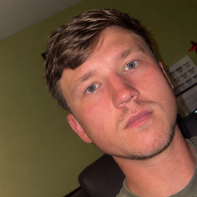 Dennis, 25